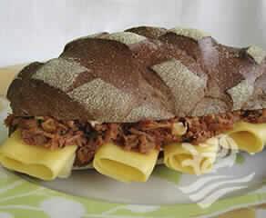 Lanche Australiano Com Carne Desfiada