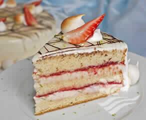 Bolo De Limão E Morango