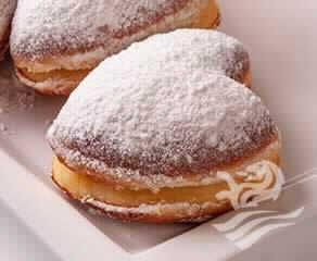 Donuts Cream Cheese Com Morango