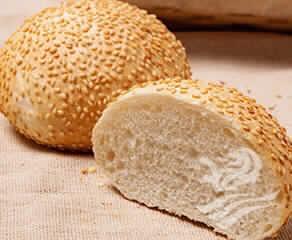 Pão De Hamburguer Com Baguette