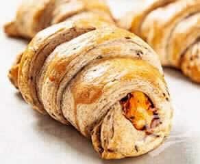 Croissant De Linhaça Com Recheio De Frango