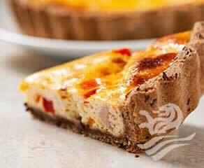 Quiche De Linhaça Com Peito De Peru